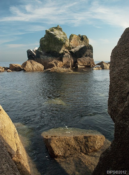 DSC_0040 - MOD1 - Carrick Luz outer rocks from edge of inner rocks - Lizard - Cornwall - BIPS©2012 30-3-2012
